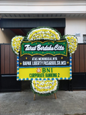 Papan Bunga Duka di Gedong Pakuon