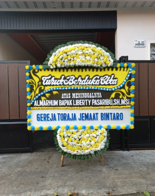 Papan Bunga Duka di Gedong Pakuon